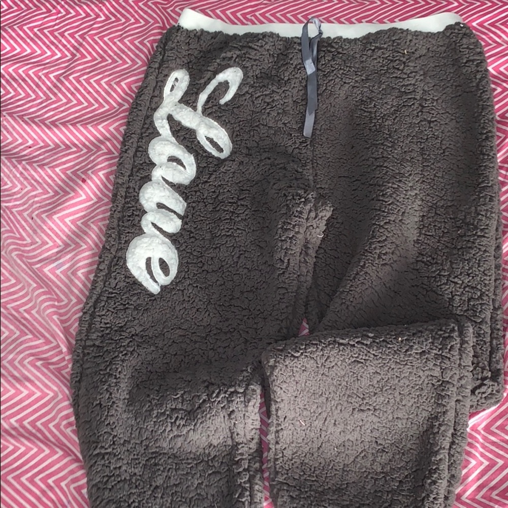 Love pajama pants🤍